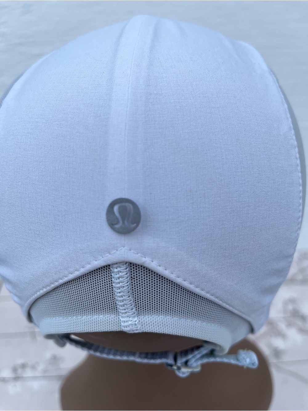 lululemon athletica White Performance Running Cap - Picture 3 of 6